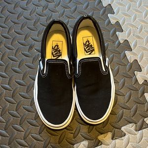 Black Vans Slip-On